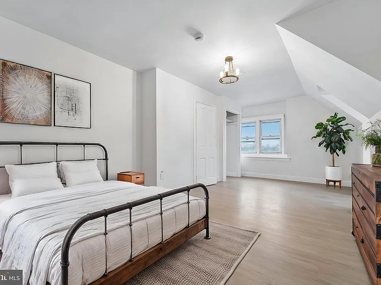 79 E High St #2 — Photo 12