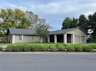 205 W Moore Ave, Hermiston, OR 97838