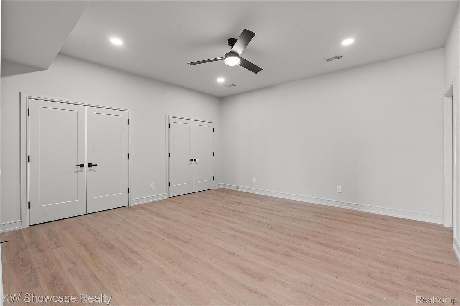 2559 Crystal Lake Dr, photo 28