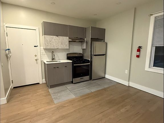 5th image of 490 Rahway Ave #4B