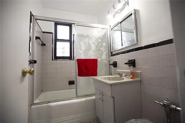 Sold by Remax Edge | media 11