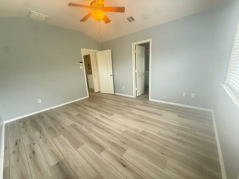 1900 Scofield Ridge Pkwy #2103 — Photo 20