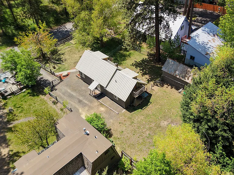 207 Colorado St — Photo 19