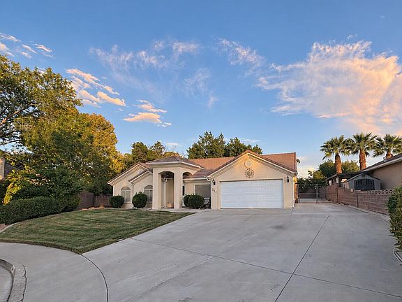 2nd image of 341 S Parkside Cir