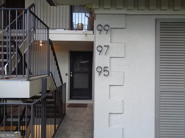 95 Adrian Pl NW, Atlanta, GA 30327