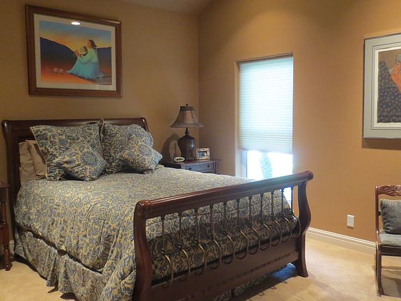 2nd image of 8 Saint Andrews Pl