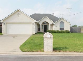 8400 Lauren Dr, College Station, TX 77845