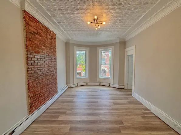 2425 5th Ave APT 2, Troy, NY 12180