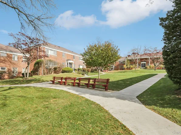 40 Lawrence Drive #A, White Plains, NY 10603