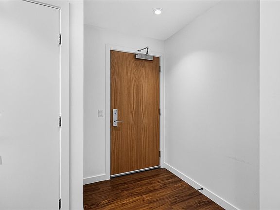 4th image of 363 Tyee Rd #901