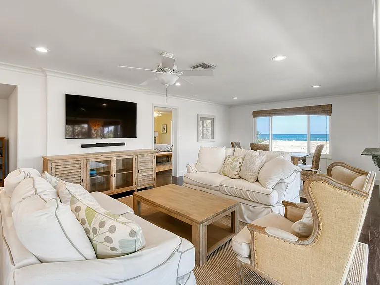 325 Beach Rd #301 — Photo 29