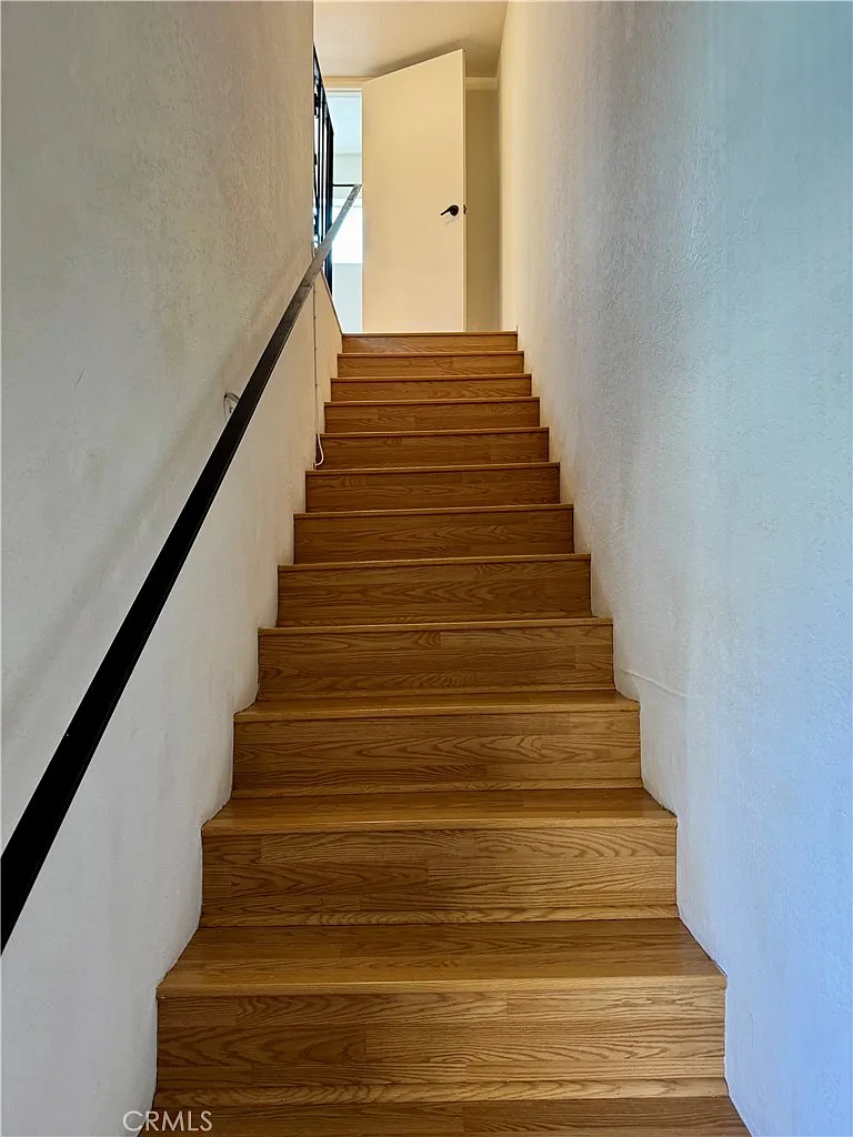 2 bed, 1.5 bath, 904 sqft, $2,600 — Photo 4