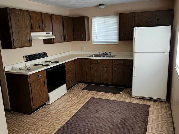 4th image of 821 Zschokke St APT 1
