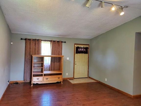 2nd image of 115 Drummond Ave