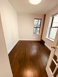 Rented by Metropolis Real Estate of Manhattan