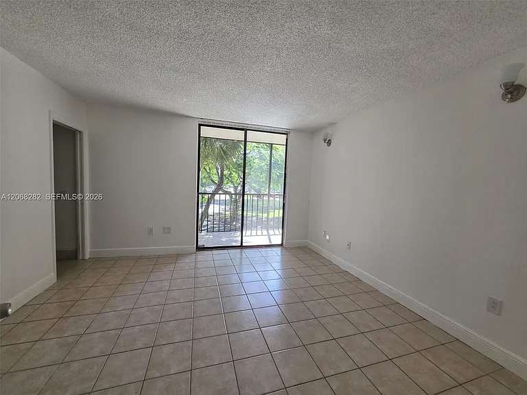 8400 SW 133rd Avenue Rd #208 — Photo 5