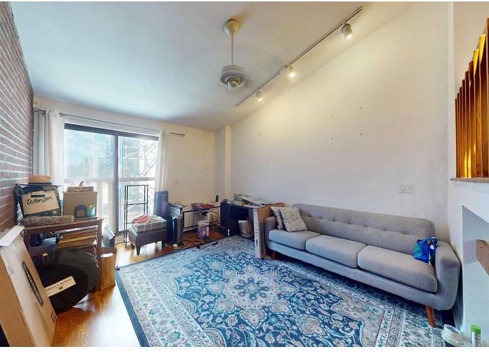 1st image of 155 E 88th St APT 2d