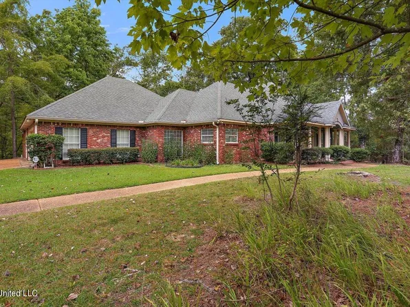 1580 Davis Rd, Terry, MS 39170