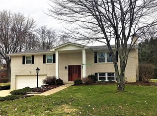 1320 Clearview Dr, Greensburg, PA 15601