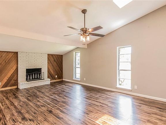 4th image of 5081 Avery Ln