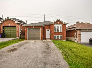 22 Peregrine Rd, Barrie, ON L4M6P9