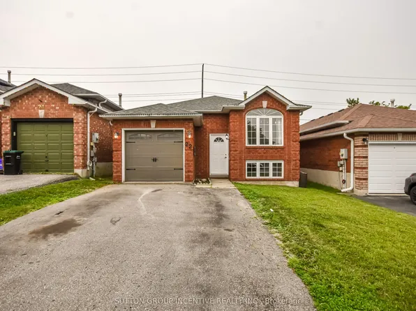 22 Peregrine Rd, Barrie, ON L4M 6P9