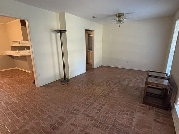 4th image of 11 Kennon Ave