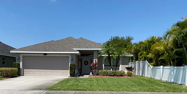 4 bed, 1827 sqft, $2,700 — Photo 1
