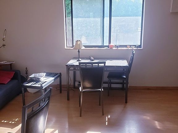 4th image of 1004 Elm Ave Unit 5