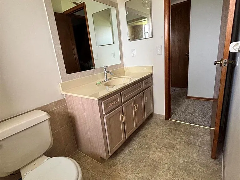 337 NW Tyler Ave — Photo 23