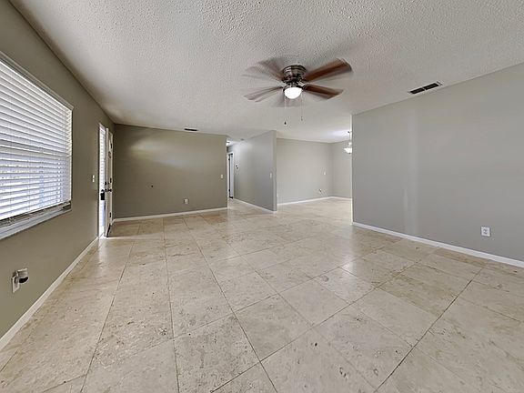 4th image of 2143 Creek Side Dr