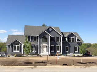 10 Beechwood Rd, Salem, NH 03079