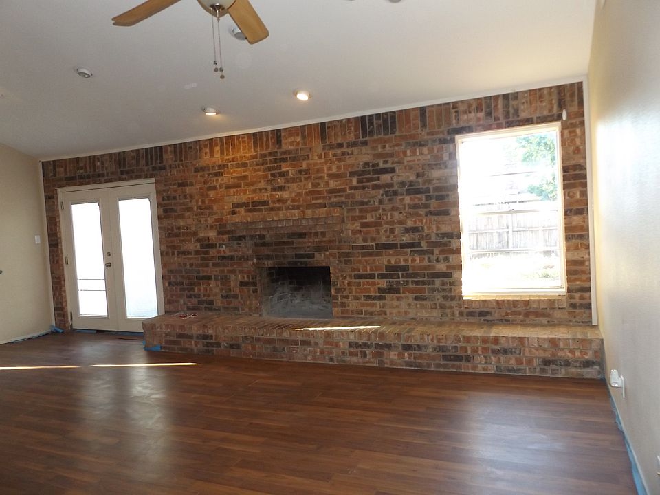 1st image of 3833 Millbrook Dr
