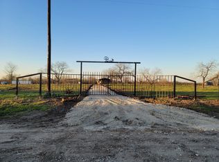 118 SW County Road 2360, Streetman, TX 75859