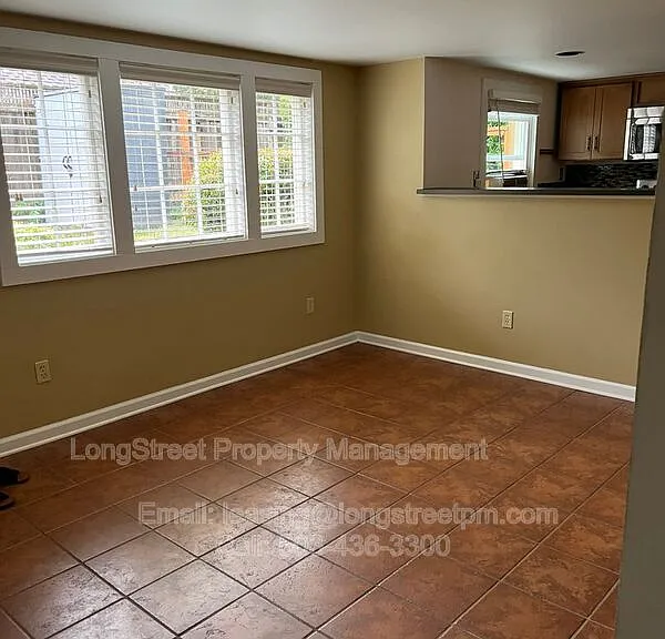 6915 N Philadelphia Ave — Photo 3