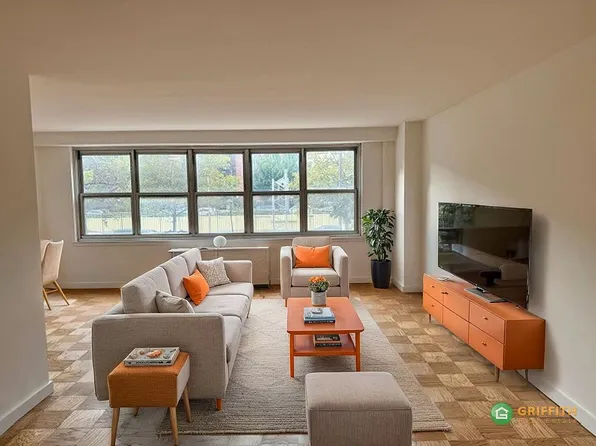 135 Ocean Pkwy APT 2G, Brooklyn, NY 11218