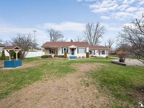 3rd image of 3960 Sterns Rd