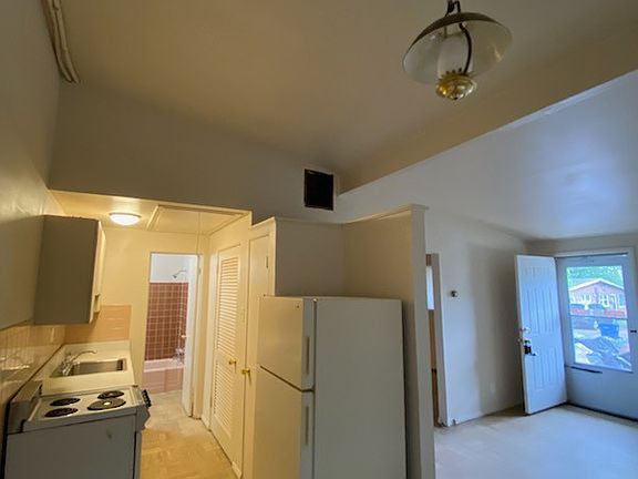 5th image of 9765 Greenbush Pl