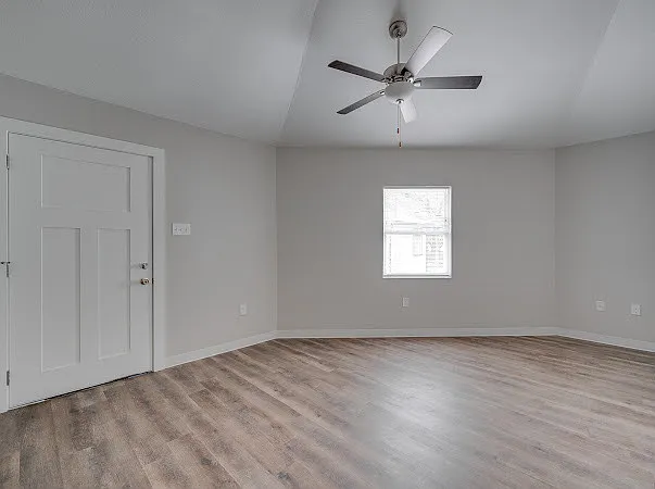 1313 Elm St #1 — Photo 2