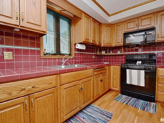 3rd image of 416 W McClure Ave