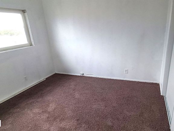 5th image of 10107 S Hoover St #11691736