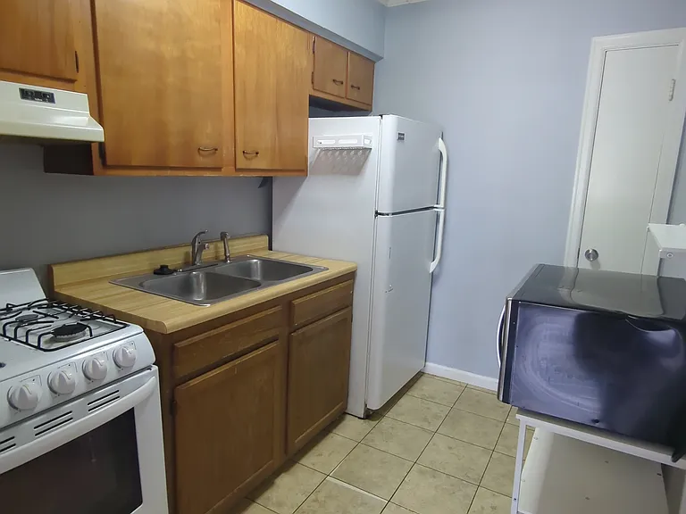 320 Fannin Ct #2 — Photo 5