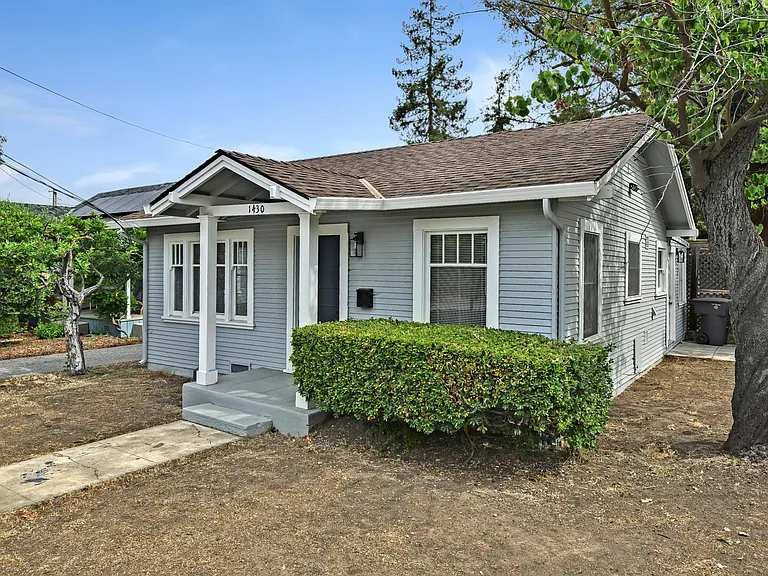 1430 Mercy St — Photo 2