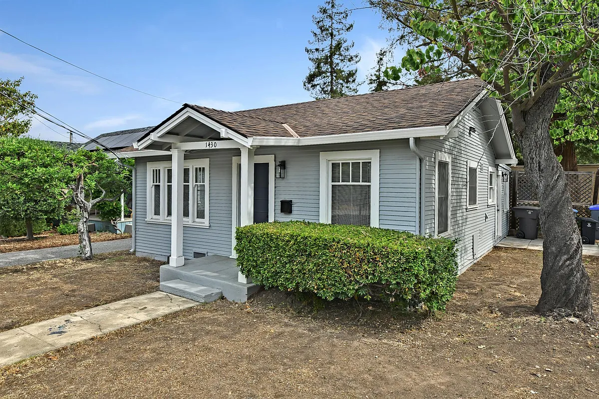 Building Photo - 1430 Mercy St