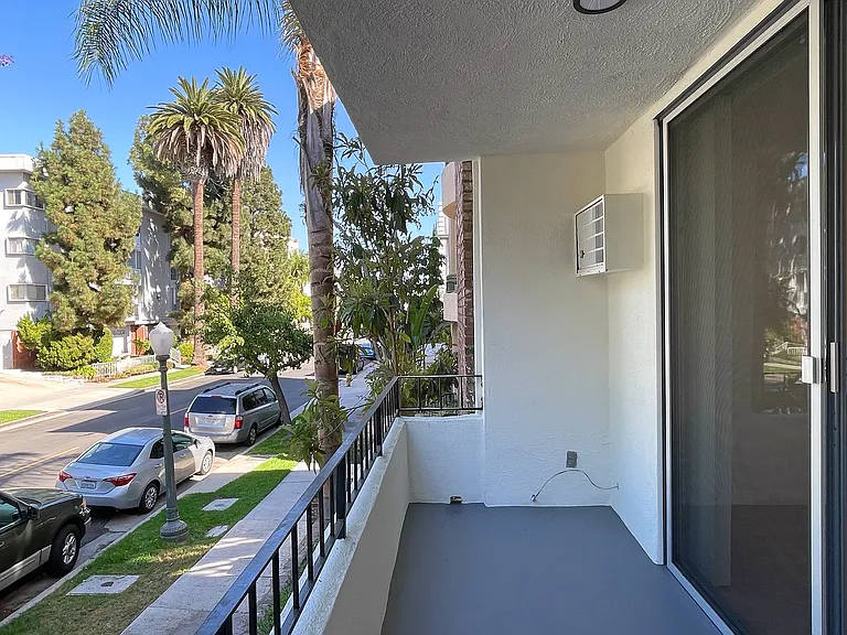 1701 Malcolm Ave #5 — Photo 19
