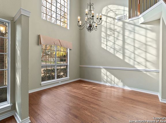3rd image of 16214 Robinwood Ln