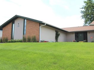 4919 W Oakwood Dr, McHenry, IL 60050