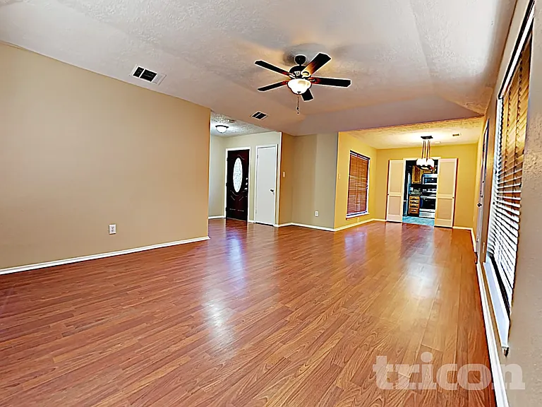 2803 Jeb Stuart Dr — Photo 3
