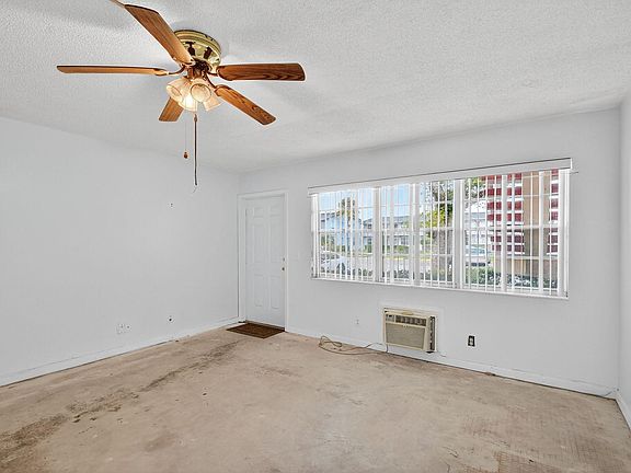 4th image of 247 Camden K #247