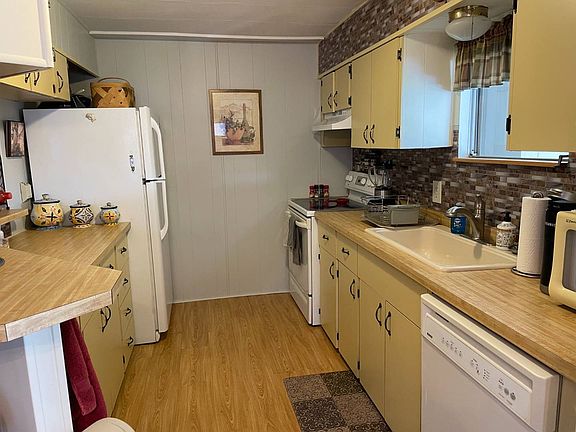 3rd image of 5435 Marshfield Dr